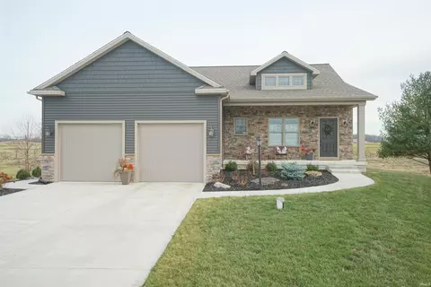 2856 E Turnberry Rd, Winona Lake, IN 46590