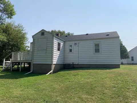 116 E Clem St, Flora, IN 46929 photo 3