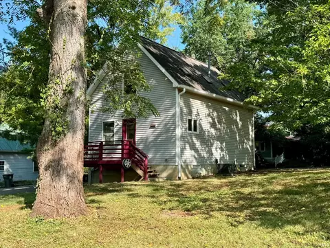 907 W 8th St, Bloomington, IN 47404 photo 2