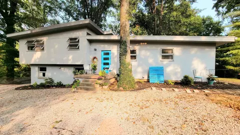 9201 Old State Rd, Evansville, IN 47711