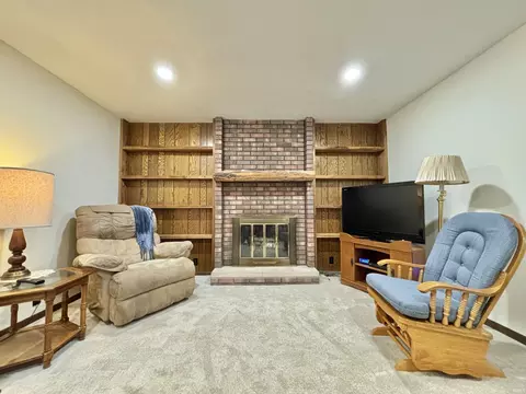 303 W Wolfe St, Sullivan, IN 47882 photo 10
