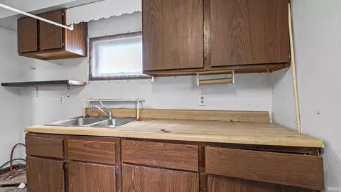 307 N Sycamore St, Lagrange, IN 46761 photo 11