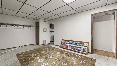 307 N Sycamore St, Lagrange, IN 46761 photo 7