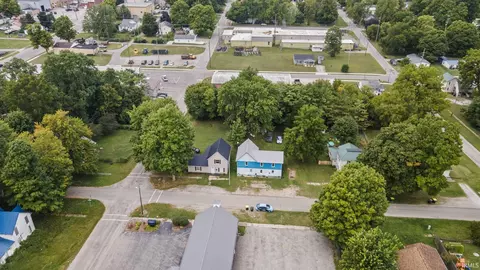307 N Sycamore St, Lagrange, IN 46761 photo 3