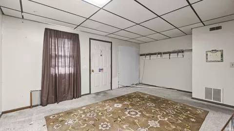307 N Sycamore St, Lagrange, IN 46761 photo 8