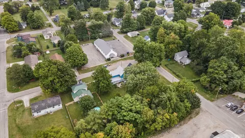 307 N Sycamore St, Lagrange, IN 46761 photo 4