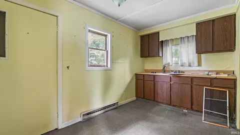 307 N Sycamore St, Lagrange, IN 46761 photo 20