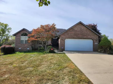 1213 W Estate Dr, Bloomington, IN 47403