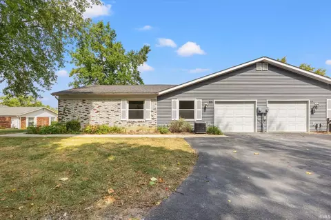 881 E Waterloo Ct, Bloomington, IN 47401 photo 2