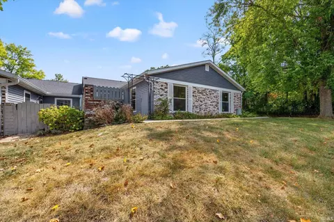881 E Waterloo Ct, Bloomington, IN 47401 photo 3