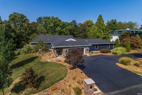 10 Oak Meadow Rd, Evansville, IN 47725