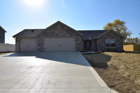 7801 W Kennedy Pkwy, Yorktown, IN 47396