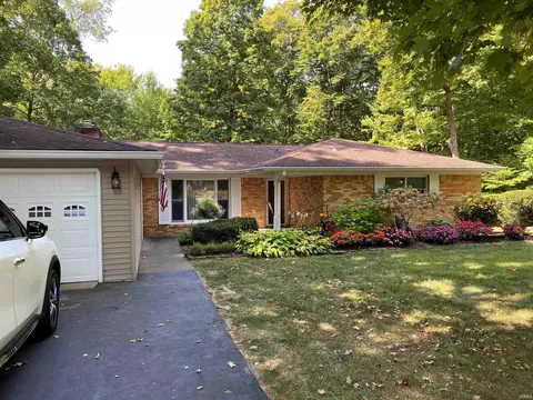 6416 E Cox Dr, Bloomington, IN 47408 photo 2