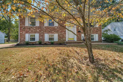 1336 Woodbine Ln, Evansville, IN 47710