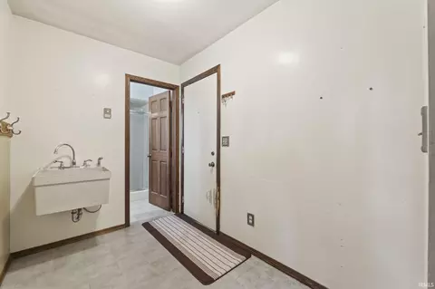 8812 Lafayette Center Rd, Yoder, IN 46798 photo 29
