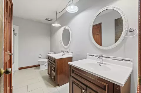 8812 Lafayette Center Rd, Yoder, IN 46798 photo 13