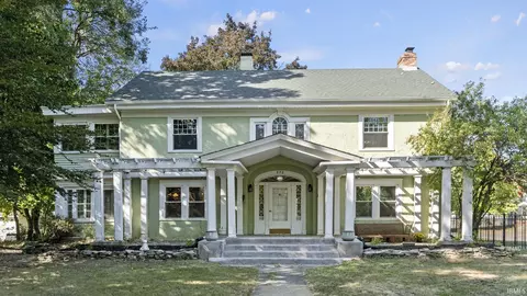 902 W Wildwood Ave, Fort Wayne, IN 46807