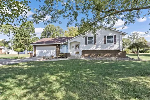 2630 W Kem Rd, Marion, IN 46952