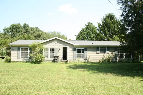 51588 County 11 Rd, Elkhart, IN 46514