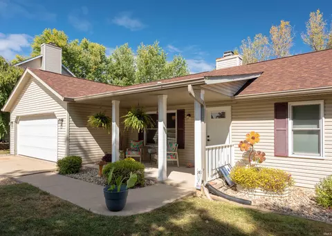 918 W Countryside Ln, Bloomington, IN 47403