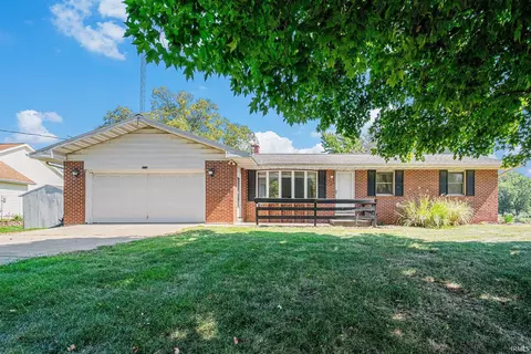 2128 Bluewater Dr, Warsaw, IN 46580