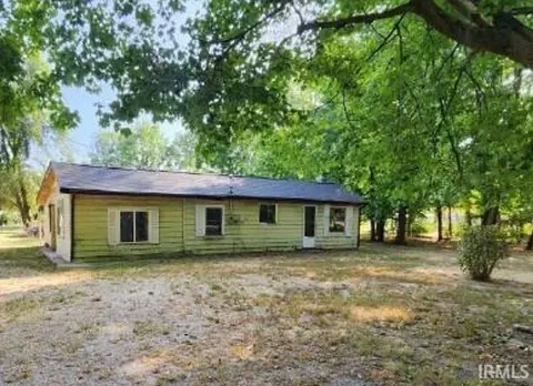 25106 Medford St, Elkhart, IN 46514