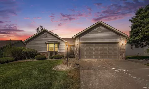 17871 Bay Hill Dr, South Bend, IN 46635