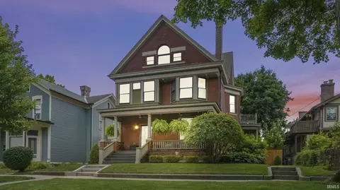 915 W Wayne St, Fort Wayne, IN 46802