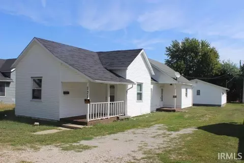 321 N Mound St, Albany, IN 47320