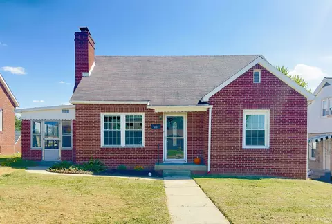 922 Macarthur St, Jasper, IN 47546 photo 1