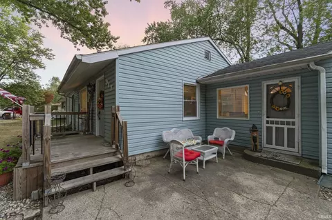 917 E 1st St, Auburn, IN 46706 photo 4