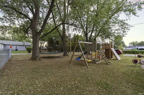 917 E 1st St, Auburn, IN 46706 photo 32