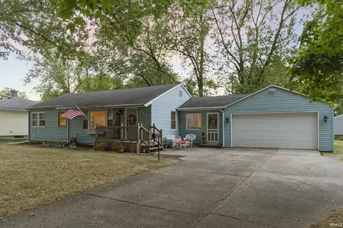 917 E 1st St, Auburn, IN 46706 photo 1