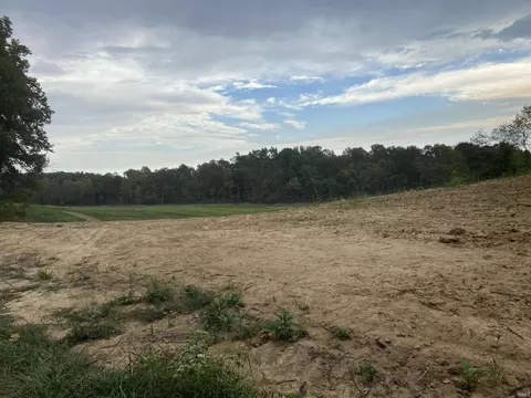 St Line Place Road, West Terre Haute, IN 47885