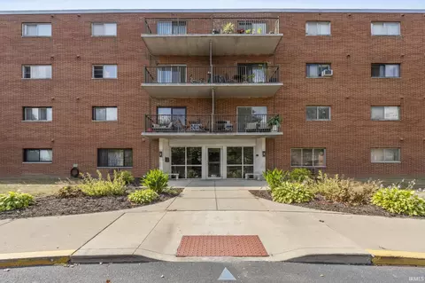 2937 Westbrook Dr #203, Fort Wayne, IN 46805