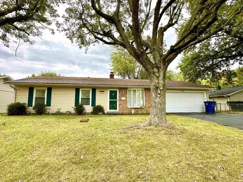 1111 Sherwood Dr, Marion, IN 46952