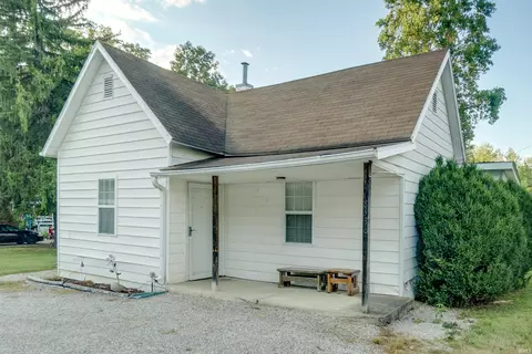 8536 W Middle St, Stinesville, IN 47464