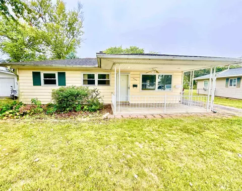 2556 Cambridge Rd, Lafayette, IN 47909