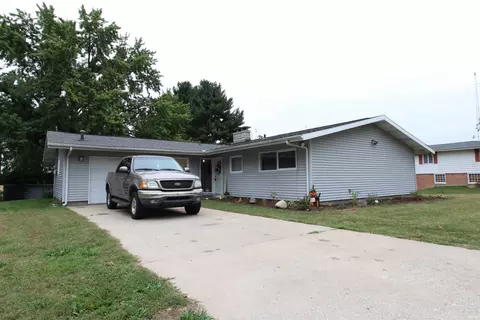 1031 Bayless St, Plymouth, IN 46563