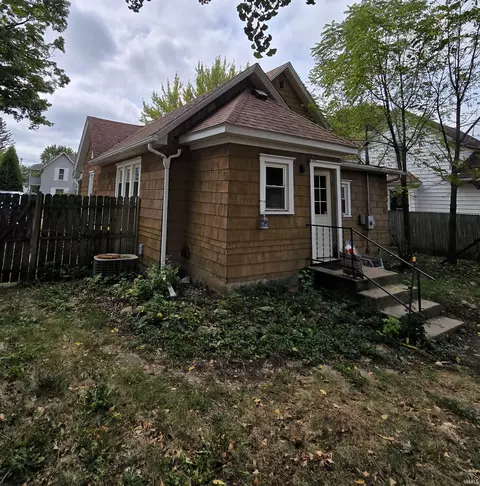 514 E 9th St, Auburn, IN 46706 photo 4