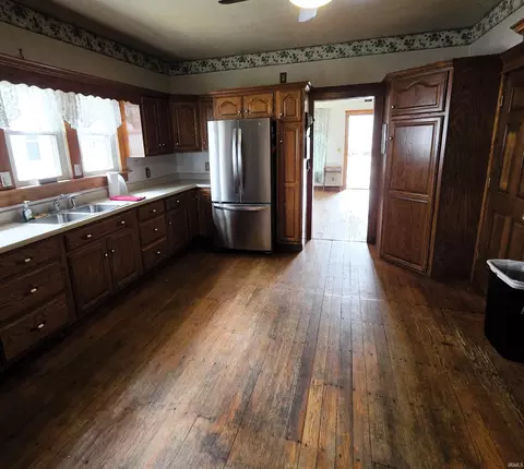 514 E 9th St, Auburn, IN 46706 photo 9