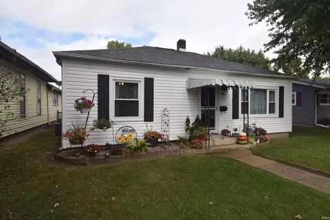 1402 E Ohio St, Frankfort, IN 46041