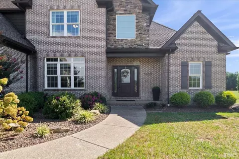 1430 Timber Creek Dr, Jasper, IN 47546 photo 2