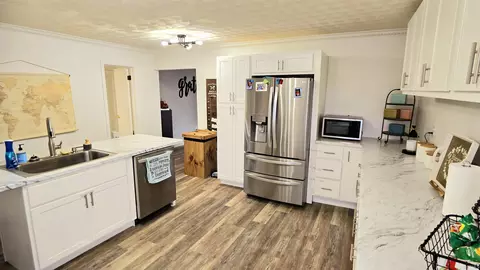 402 E 35th St, Marion, IN 46953 photo 11