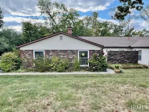 906 E Commons Dr, Bloomington, IN 47401 photo 1