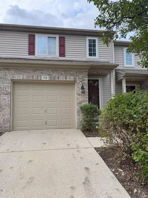 713 E Bayberry Ct, Bloomington, IN 47401
