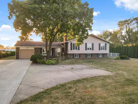 52283 County Road 11, Elkhart, IN 46514