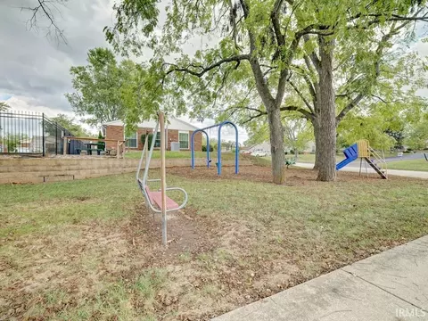731 E Waterloo Ct, Bloomington, IN 47401 photo 33