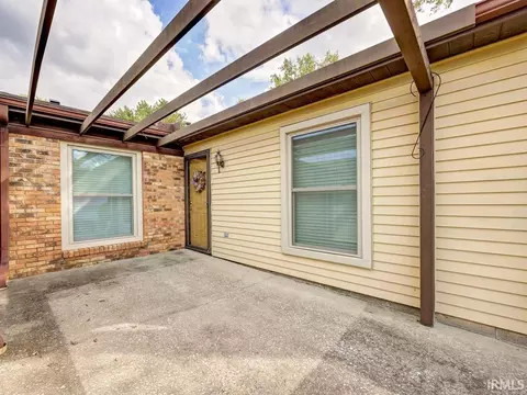 731 E Waterloo Ct, Bloomington, IN 47401 photo 3