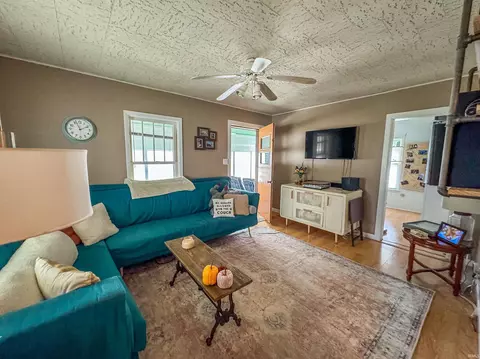 815 E Walnut St, Greentown, IN 46936 photo 5